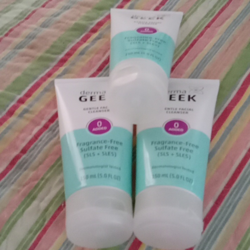 🪷DERMA Geek gentle facial cleanser 5.0 fl oz Lot of three